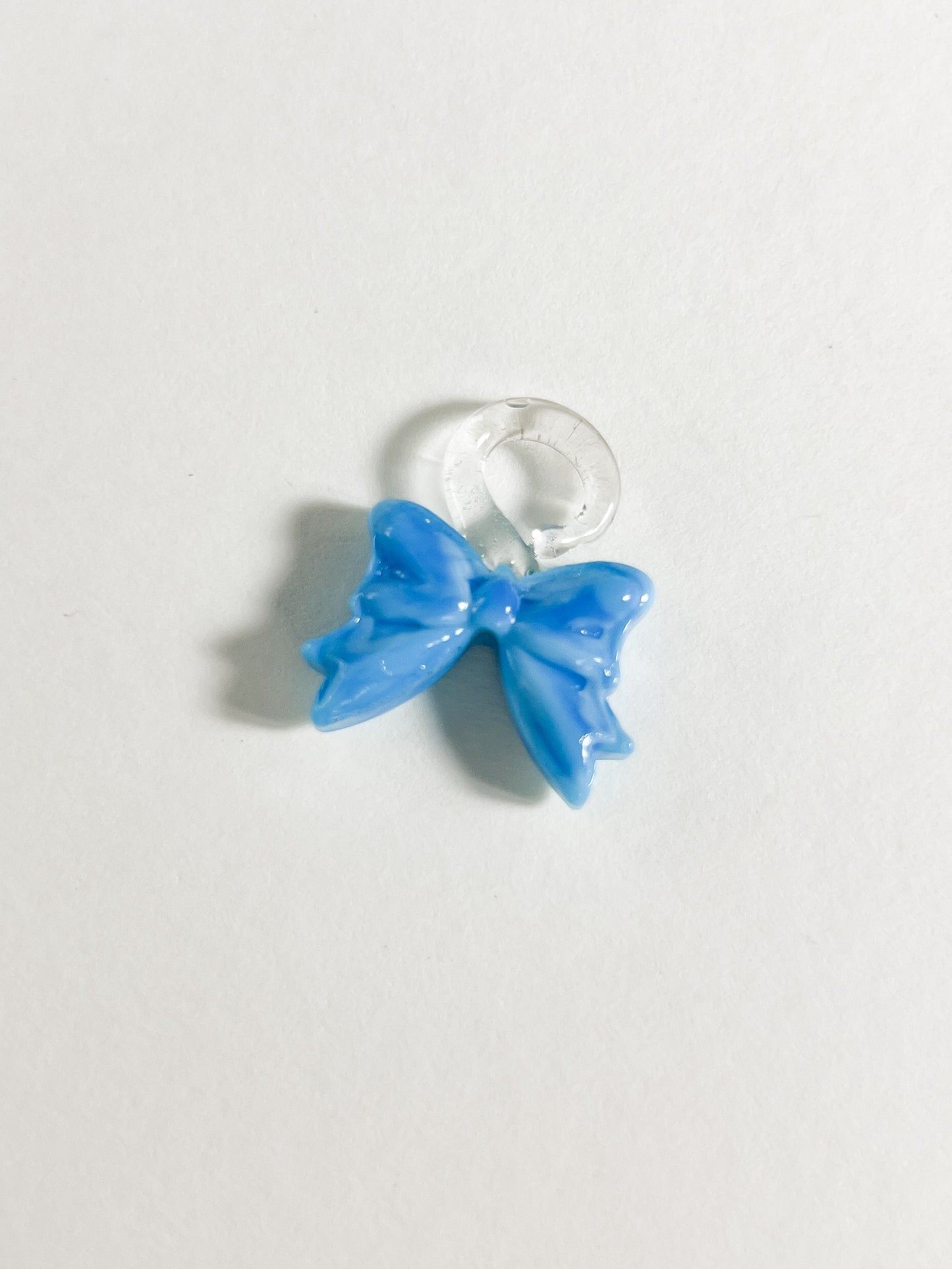 Bonbon Earrings — Bow ୨୧