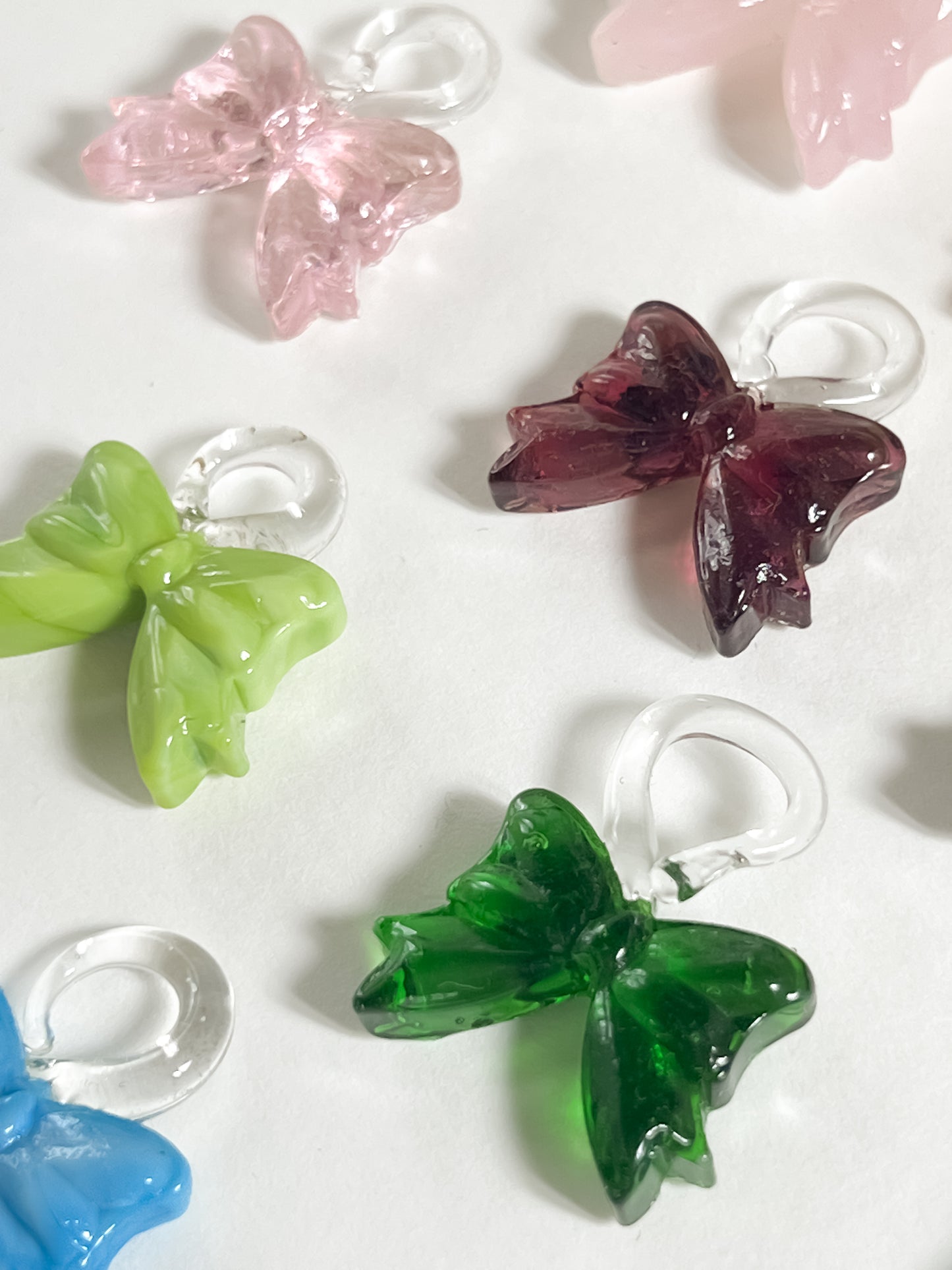 Bonbon Earrings — Bow ୨୧