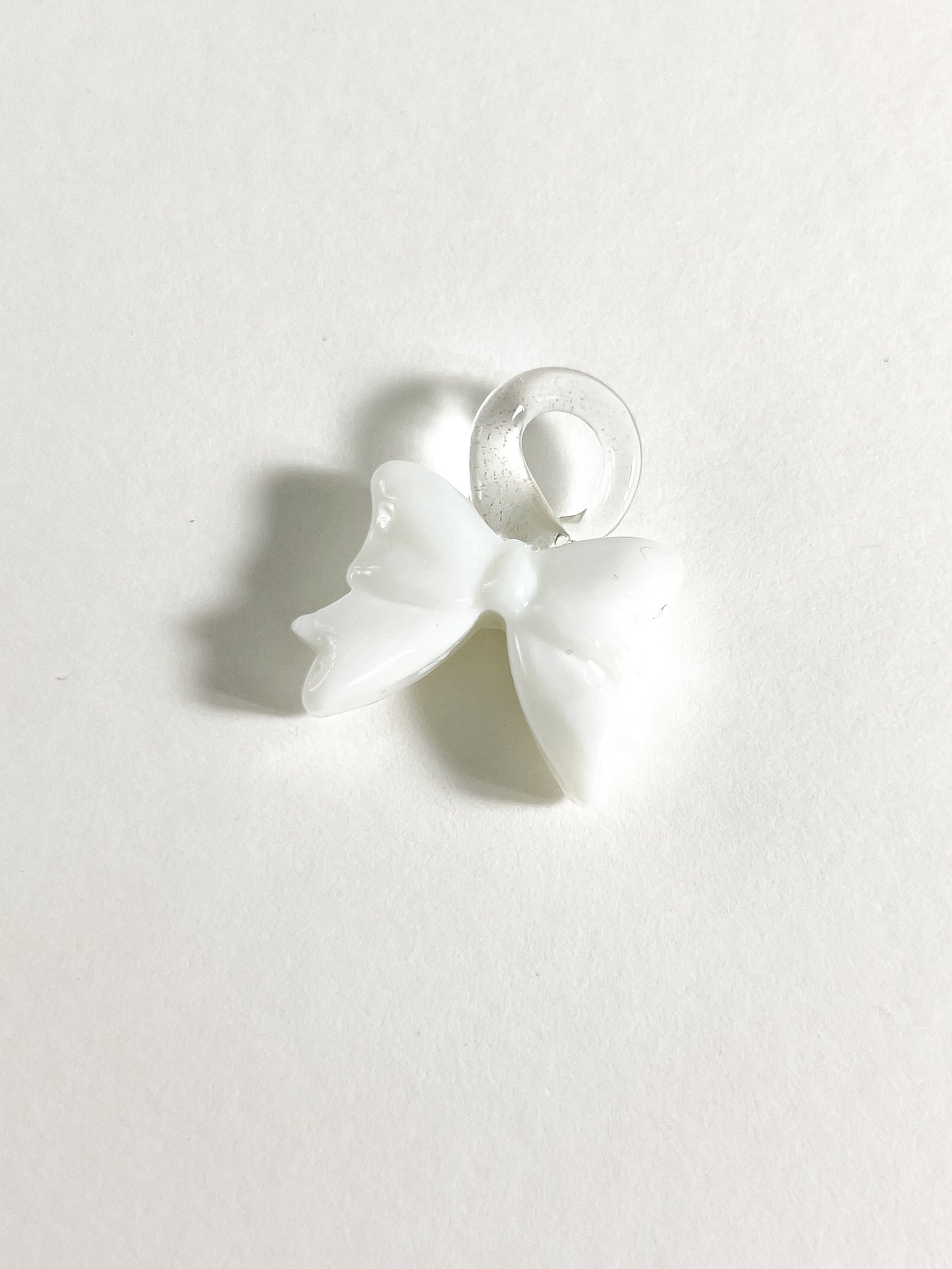 Bonbon Earrings — Bow ୨୧