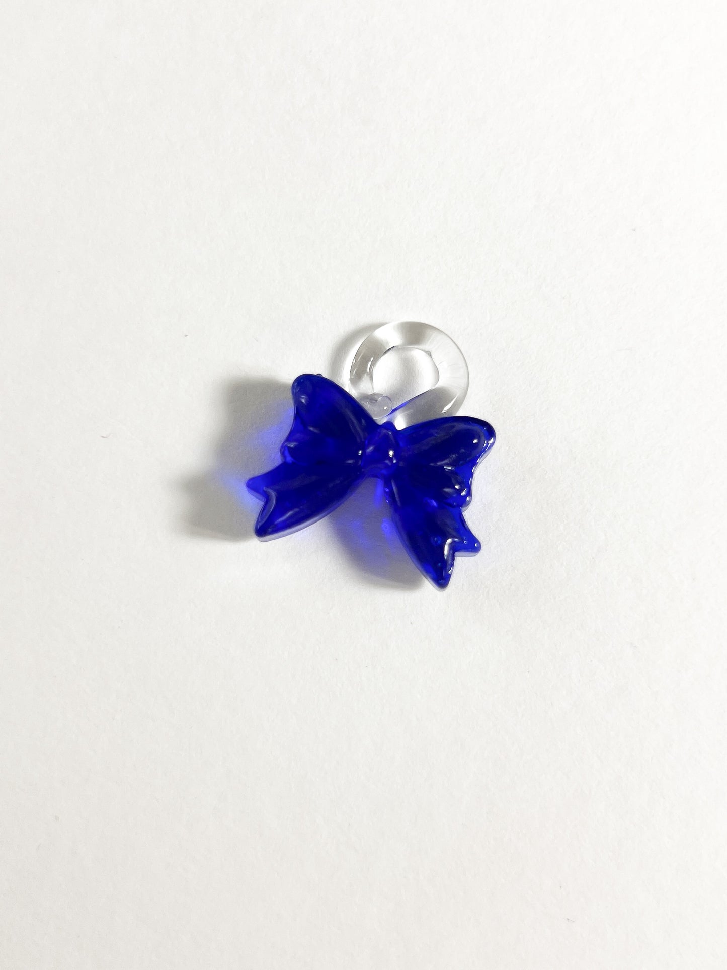 Bonbon Earrings — Bow ୨୧