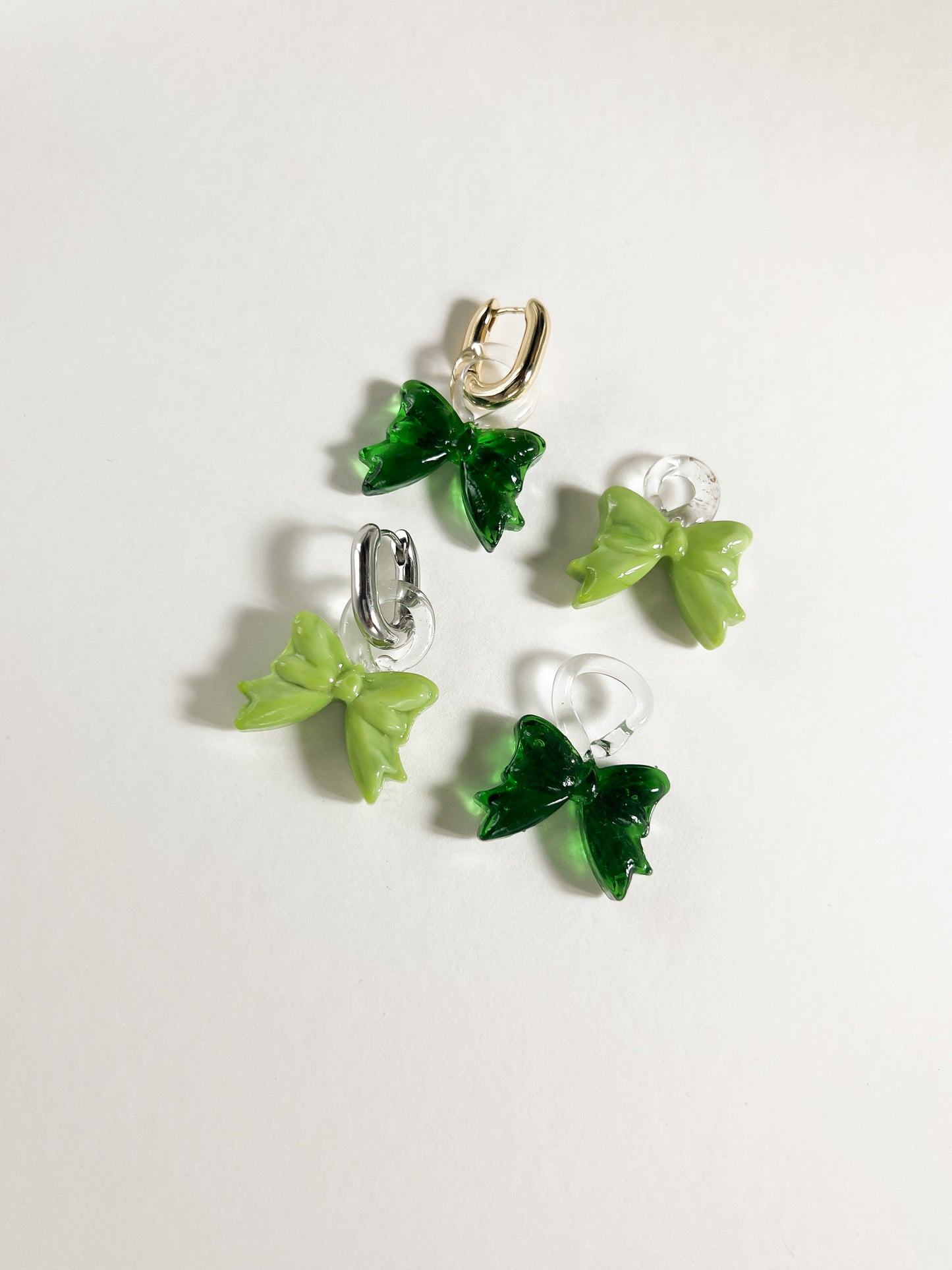 Bonbon Earrings — Bow ୨୧