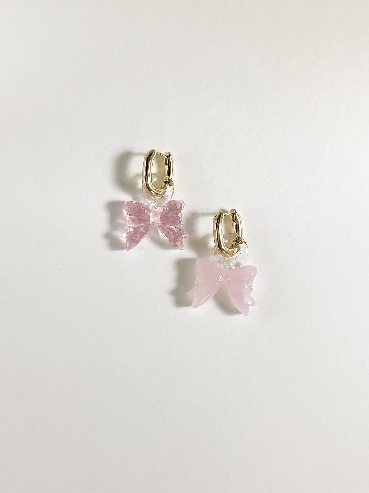 Bonbon Earrings — Bow ୨୧